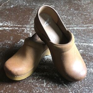 Dansko Women's Professional Clog-slip on, all day comfort, arch support